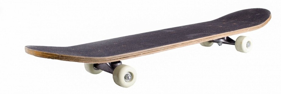 levný skateboard z marketu